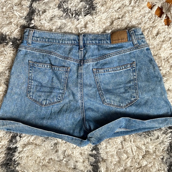 American Eagle Mom Short - Picture 2 of 5